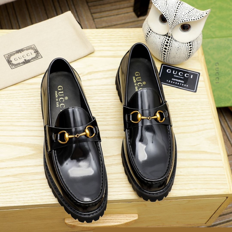 G*u*i leather shoes